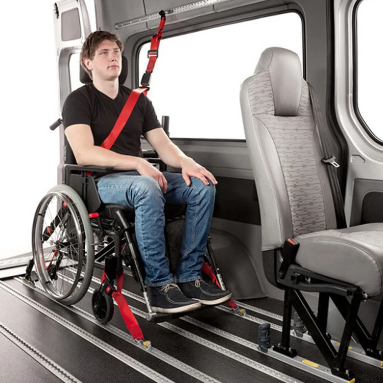 فيما يلي بعض الأشياء التي يجب ملاحظتها حول أحزمة المقاعد.